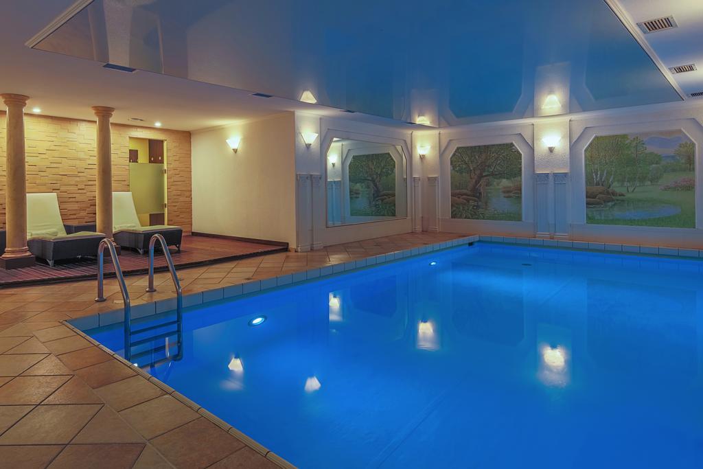 Hotel-Restaurant Kunz Pirmasens Buitenkant foto