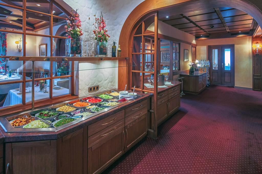 Hotel-Restaurant Kunz Pirmasens Buitenkant foto