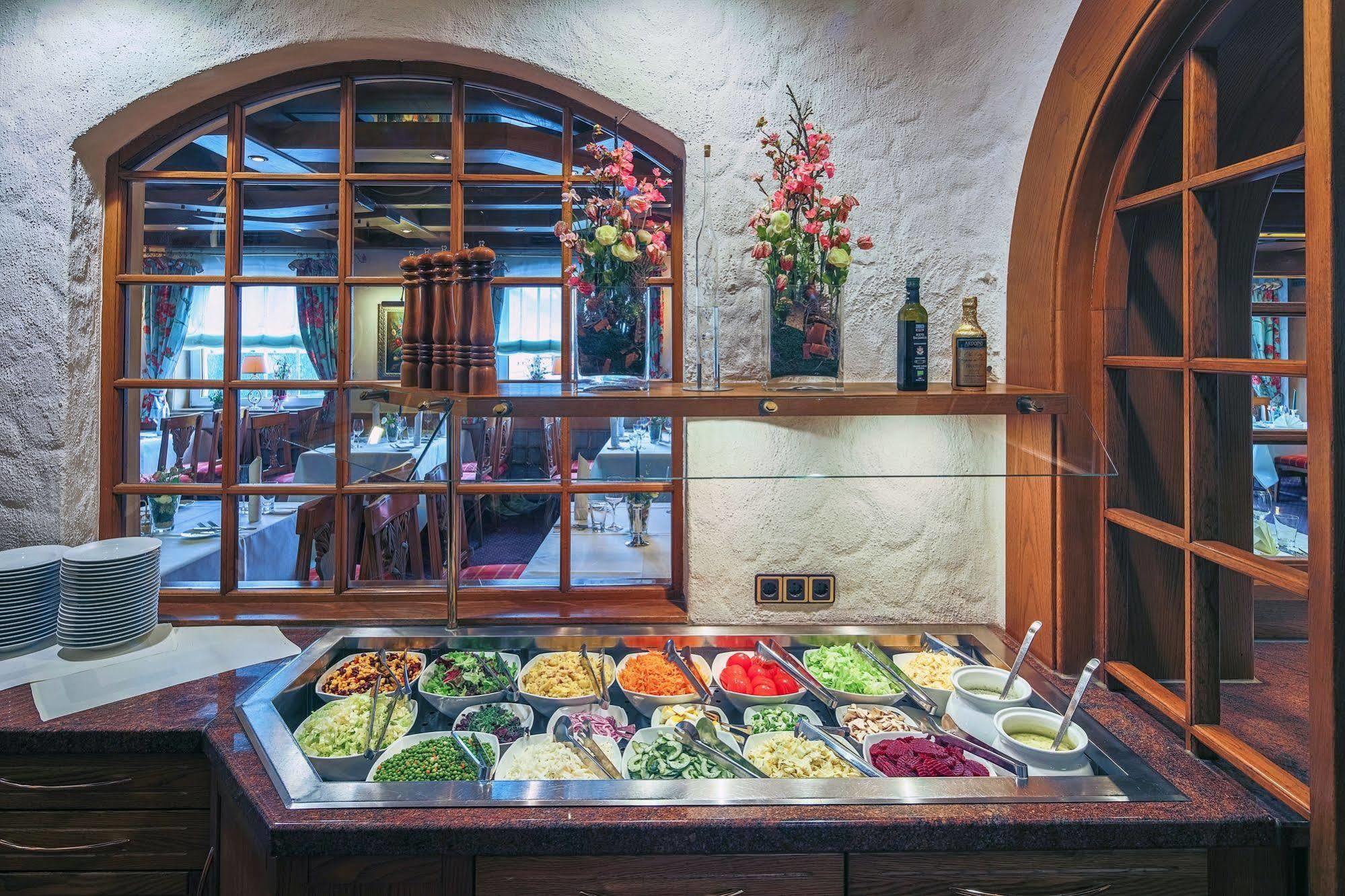 Hotel-Restaurant Kunz Pirmasens Buitenkant foto