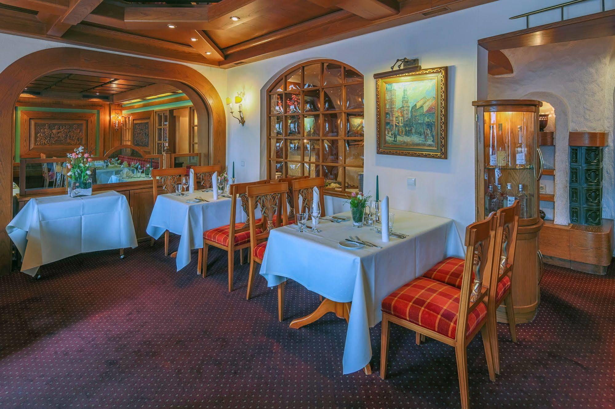 Hotel-Restaurant Kunz Pirmasens Buitenkant foto