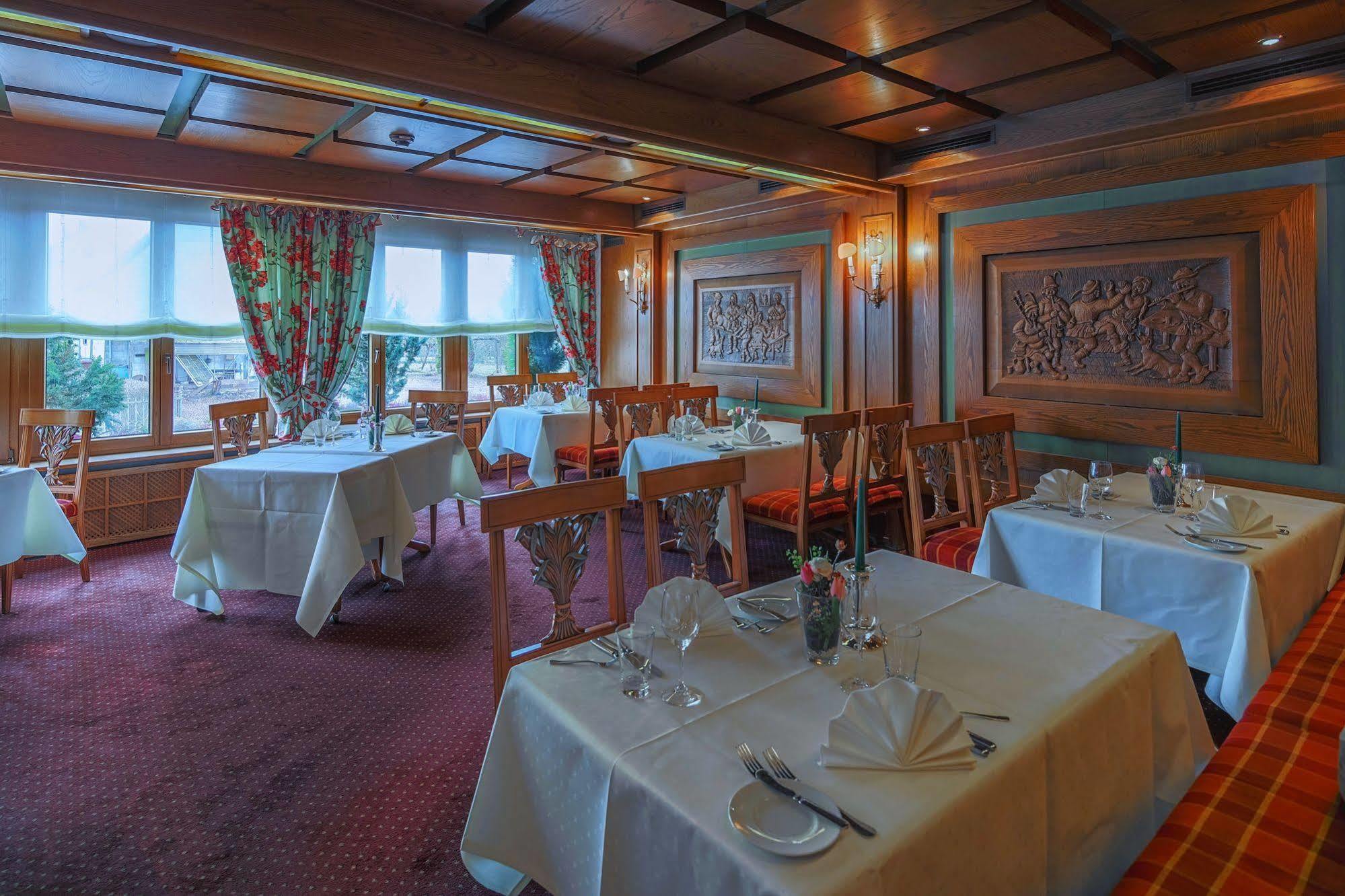 Hotel-Restaurant Kunz Pirmasens Buitenkant foto