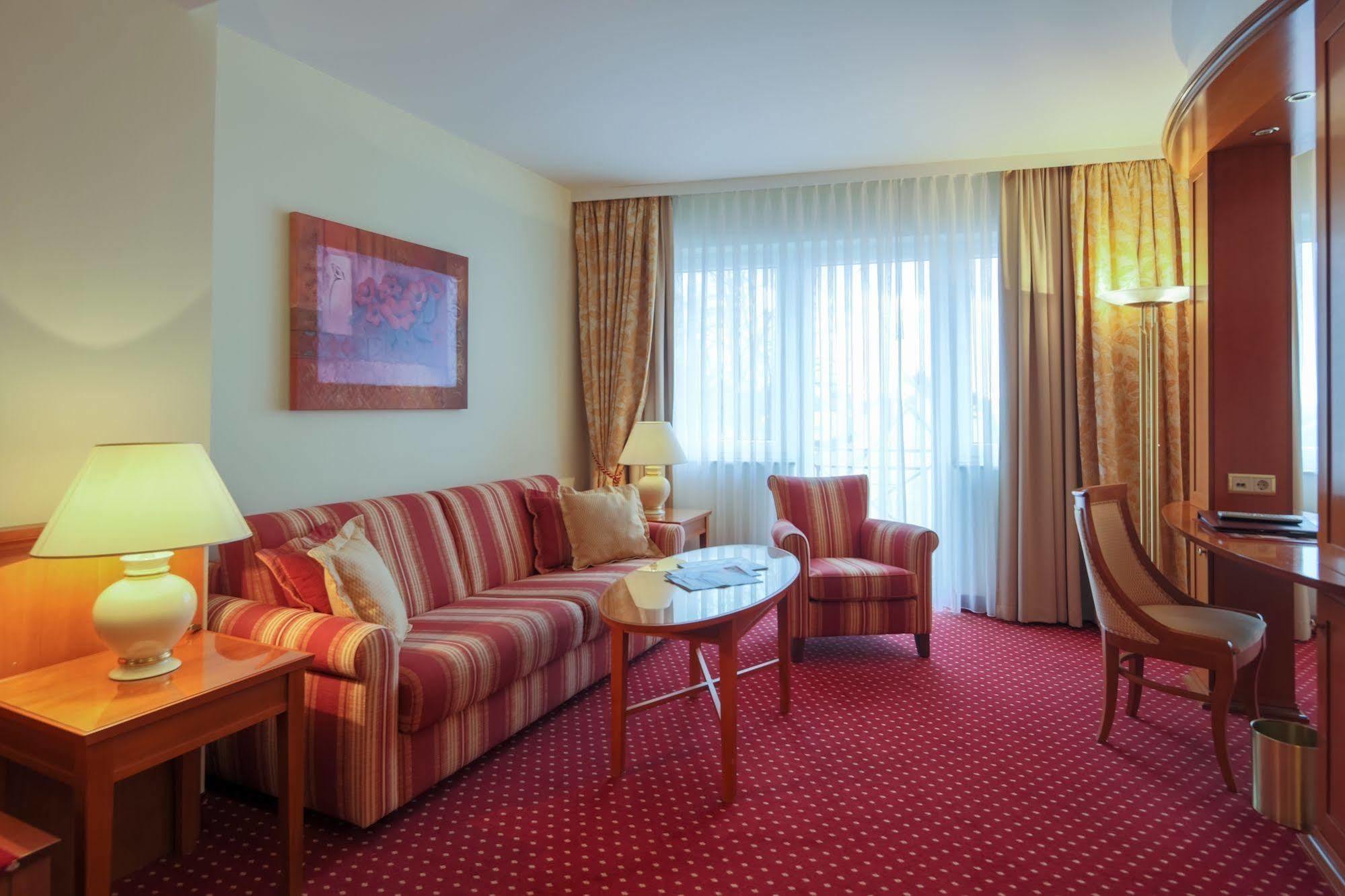 Hotel-Restaurant Kunz Pirmasens Buitenkant foto